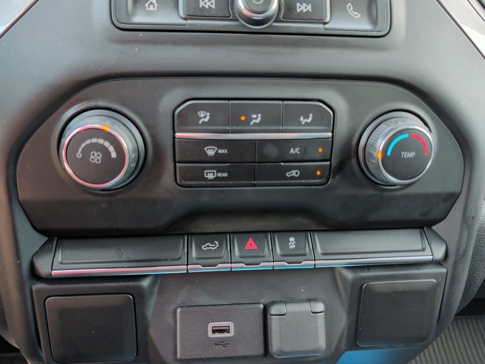 2020 Chevrolet Silverado 1500 4WD Double Cab Standard Bed Custom