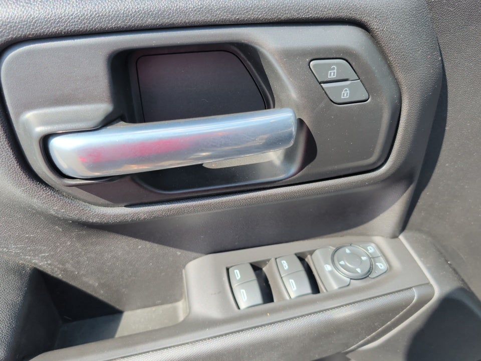 2020 Chevrolet Silverado 1500 4WD Double Cab Standard Bed Custom