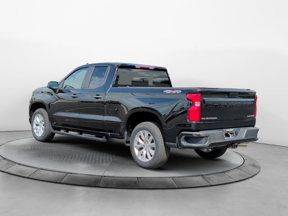 2020 Chevrolet Silverado 1500 4WD Double Cab Standard Bed Custom
