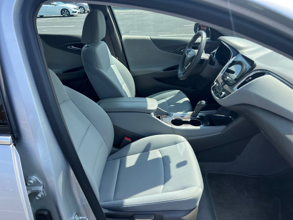 2017 Chevrolet Malibu Hybrid Hybrid