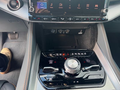 2023 Jeep Grand Wagoneer L Series III
