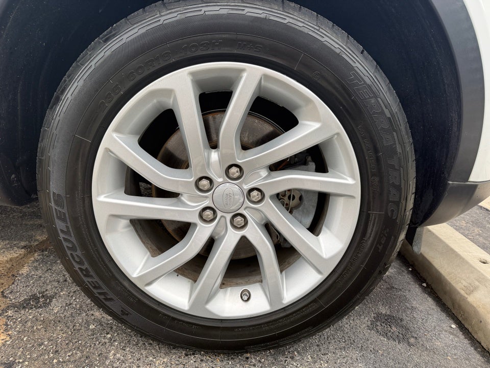 2019 Land Rover Discovery Sport Landmark Edition