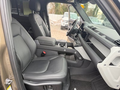 2024 Land Rover Defender 110 P400 S