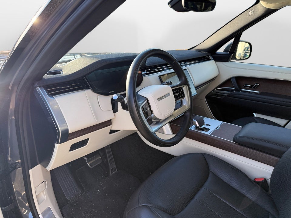 2024 Land Rover Range Rover P530 SE