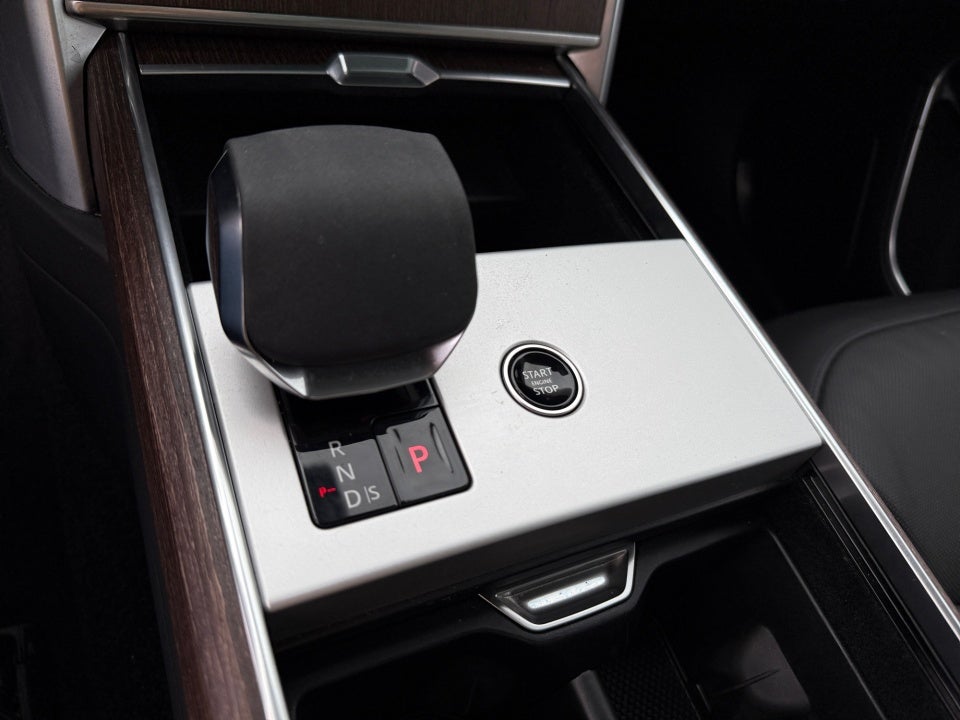 2024 Land Rover Range Rover P400 SE