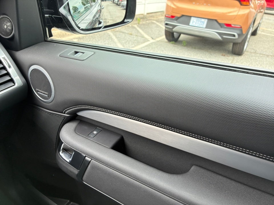 2025 Land Rover Range Rover Dynamic SE