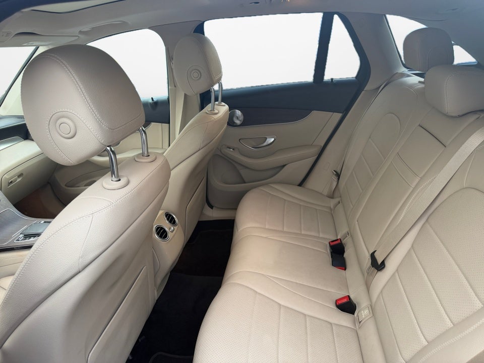 2020 Mercedes-Benz GLC 300 GLC 300