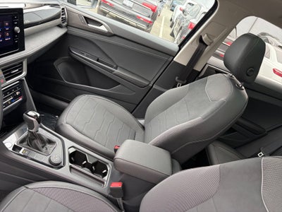 2026 Volkswagen Taos SE Black