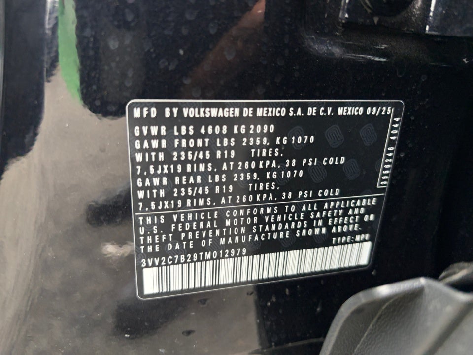 2026 Volkswagen Taos SE Black