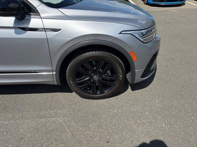 2022 Volkswagen Tiguan 2.0T SE R-Line Black