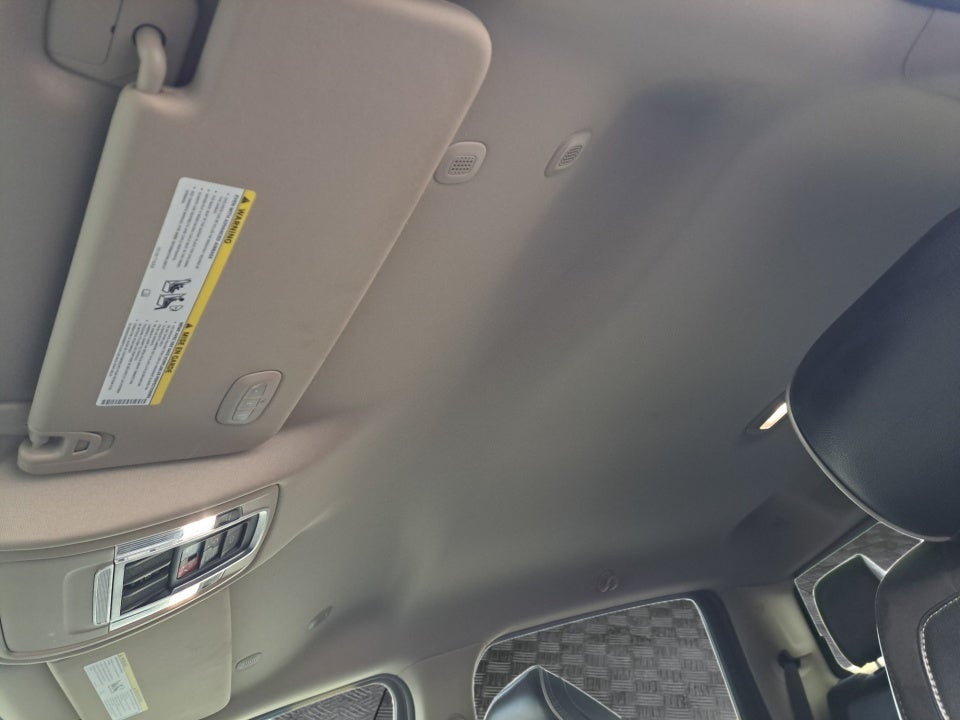 2020 RAM 1500 Laramie Crew Cab 4x4 5'7" Box