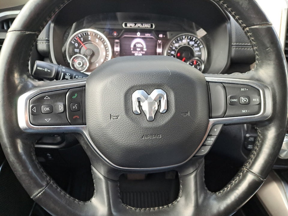2020 RAM 1500 Laramie Crew Cab 4x4 5'7" Box