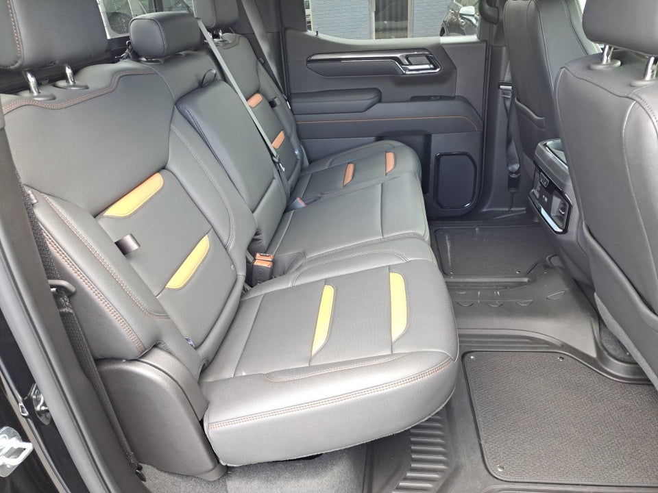 2025 GMC Sierra 1500 4WD Crew Cab Short Box AT4