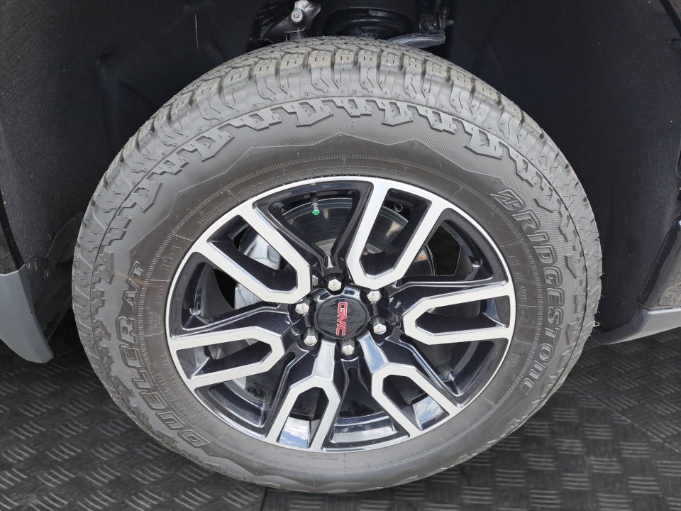 2025 GMC Sierra 1500 4WD Crew Cab Short Box AT4