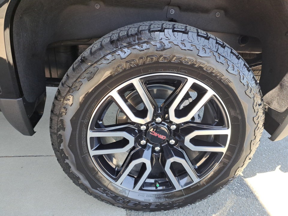 2025 GMC Sierra 1500 4WD Crew Cab Short Box AT4