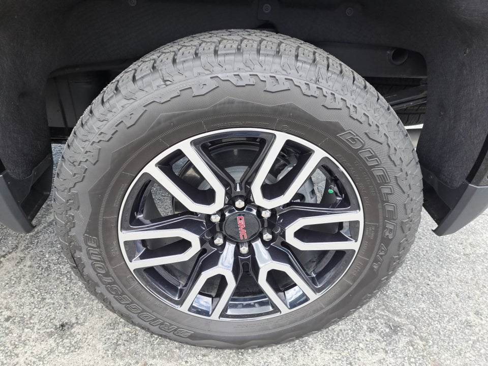 2025 GMC Sierra 1500 4WD Crew Cab Short Box AT4