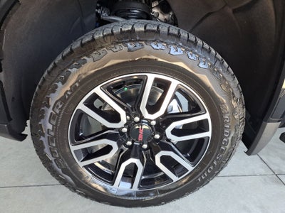 2025 GMC Sierra 1500 4WD Crew Cab Short Box AT4