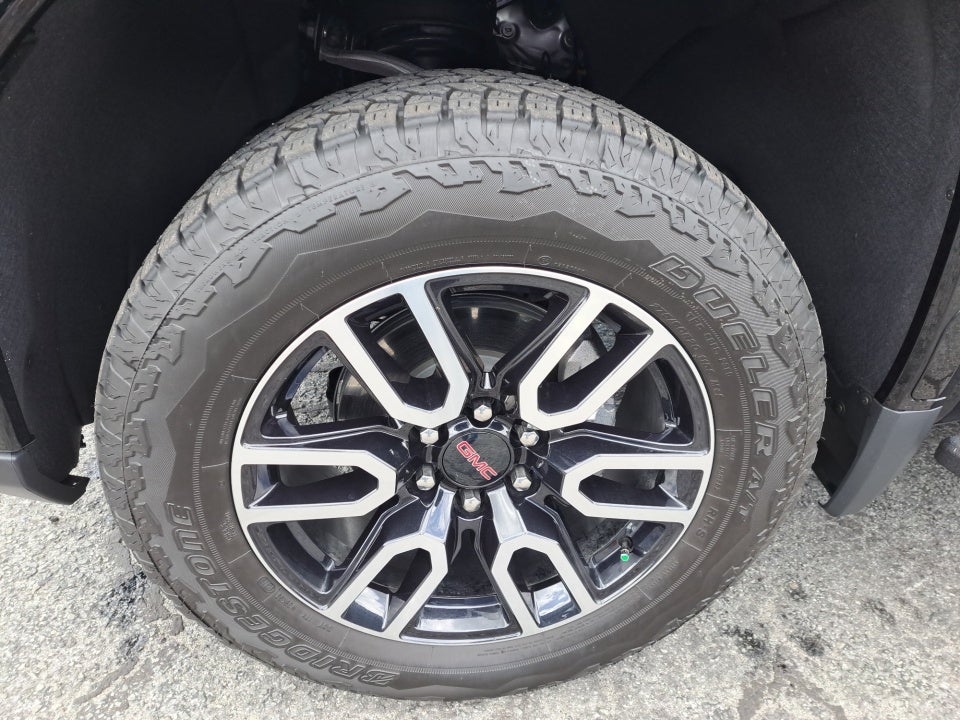 2025 GMC Sierra 1500 4WD Crew Cab Short Box AT4