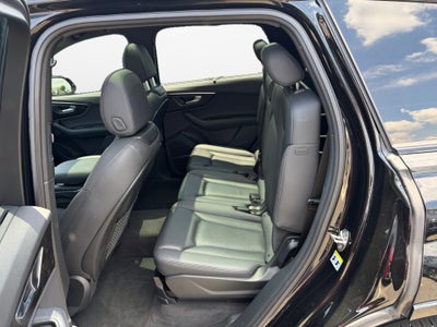 2023 Audi Q7 Premium Plus