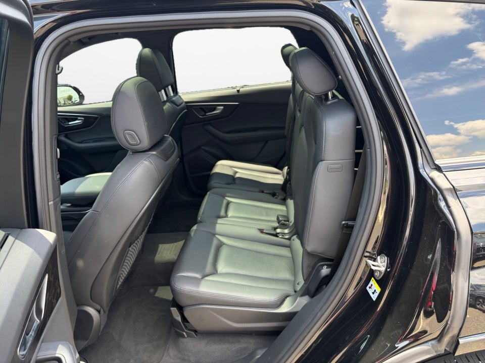 2023 Audi Q7 Premium Plus
