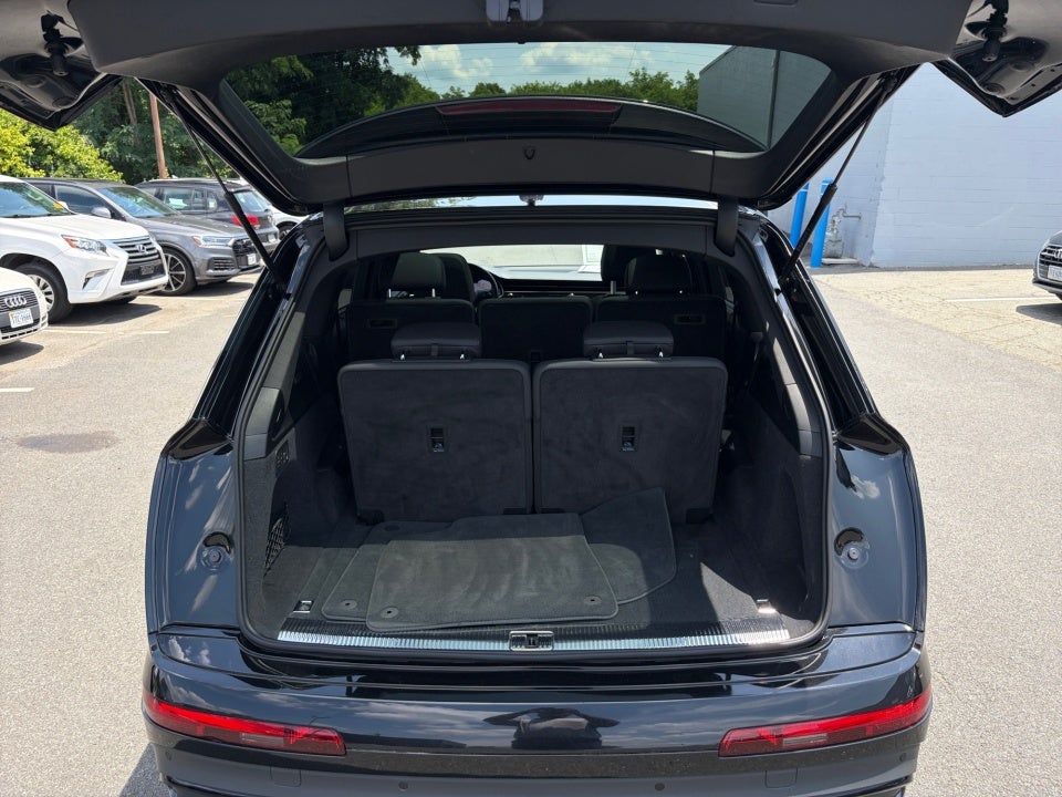 2023 Audi Q7 Premium Plus