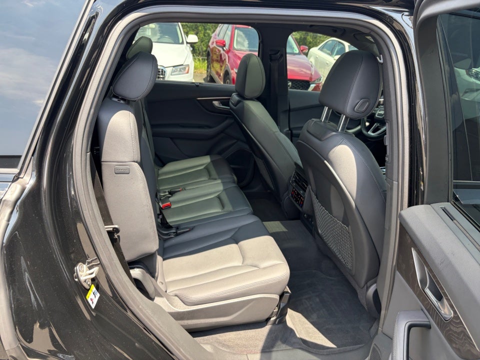 2023 Audi Q7 Premium Plus