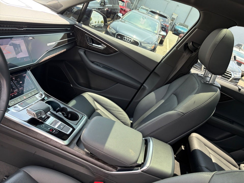 2023 Audi Q7 Premium Plus