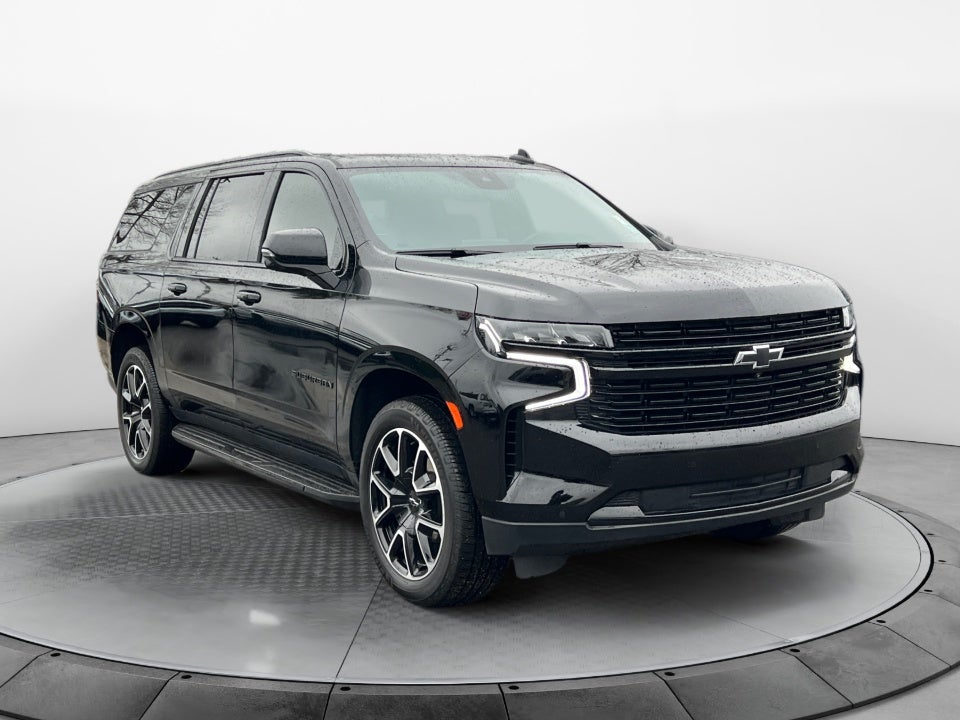 2023 Chevrolet Suburban 4WD RST